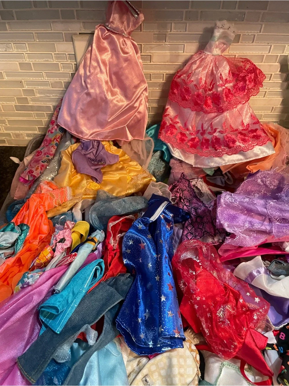 Barbie Doll Clothes Dresses Mixed Lot Of 168 Pieces